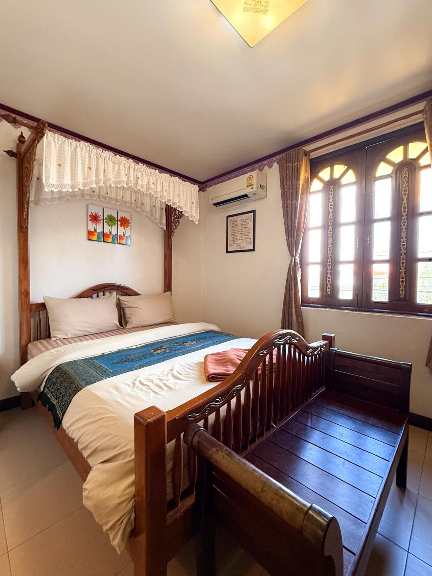 Hotel Ban Ao Thong Trang Exterior foto