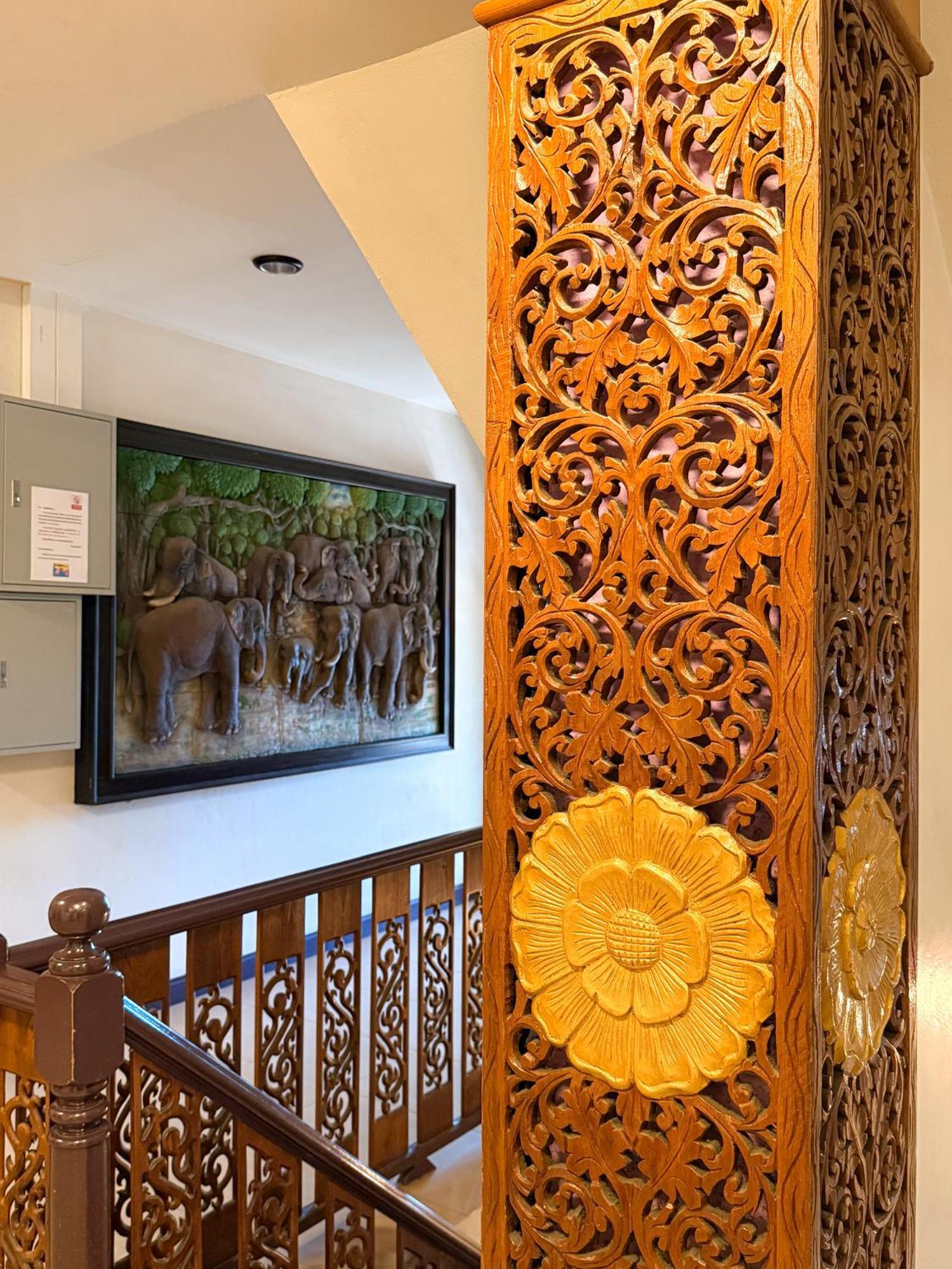 Hotel Ban Ao Thong Trang Exterior foto